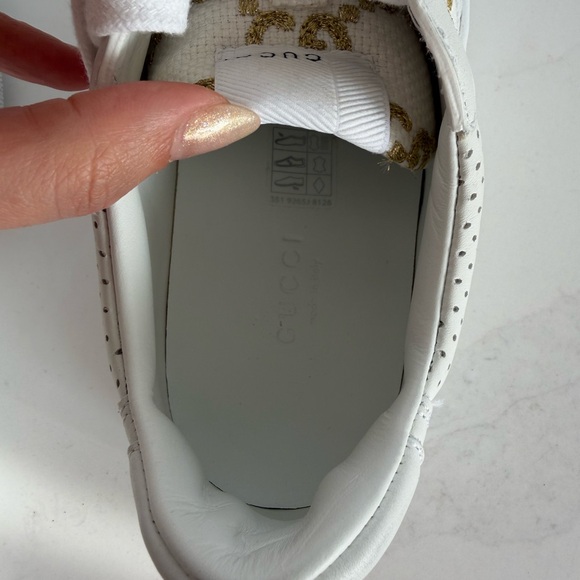Gucci Women's Sneakers in White and Gold - Picture 7 of 8